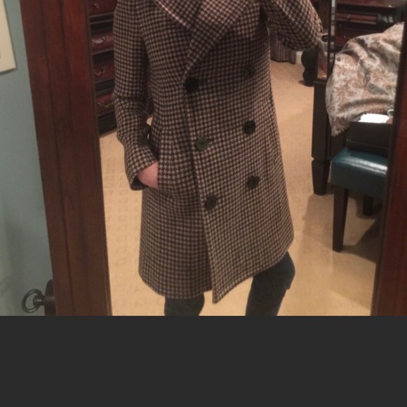 Coat - Picture 3 of 4
